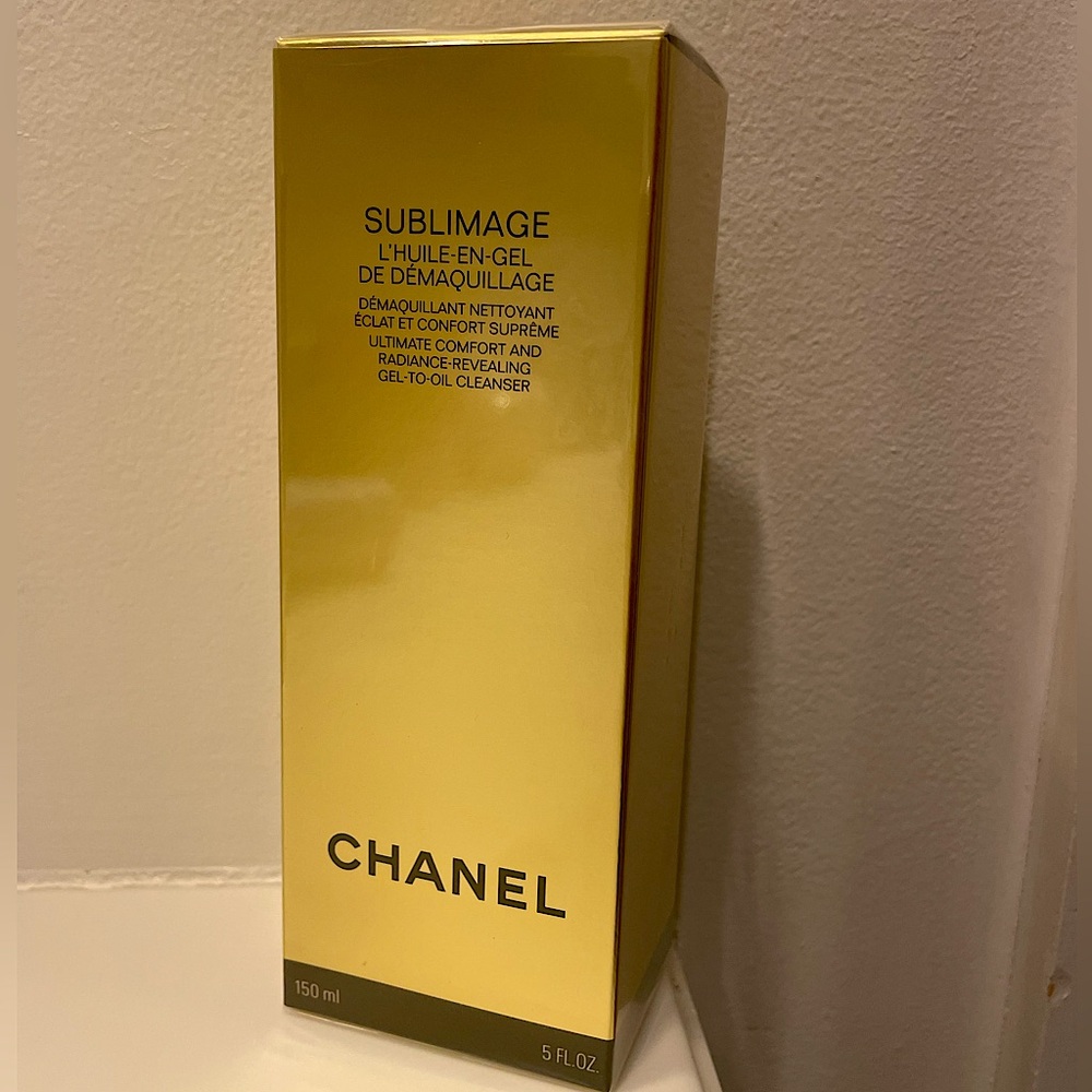 CHANEL Gel-to-Oil Cleanser. SUBLIMAGE L'HUILE-EN-GEL DE DÉMAQUILLAGE 150ml